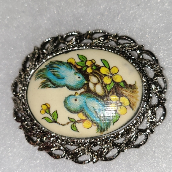 Vintage Blue Birds Cameo Brooch Hand Made Yellow Violet Flowers Artisan Signed - Picture 2 of 8